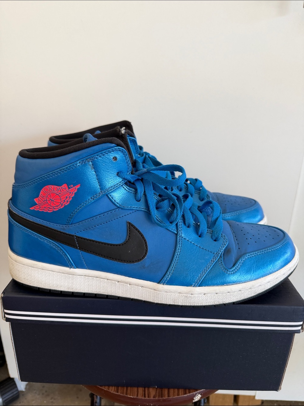 Jordan 1 Retro Mid Sport Blue 2014 Men's Size 12 Sneaker 554724-423